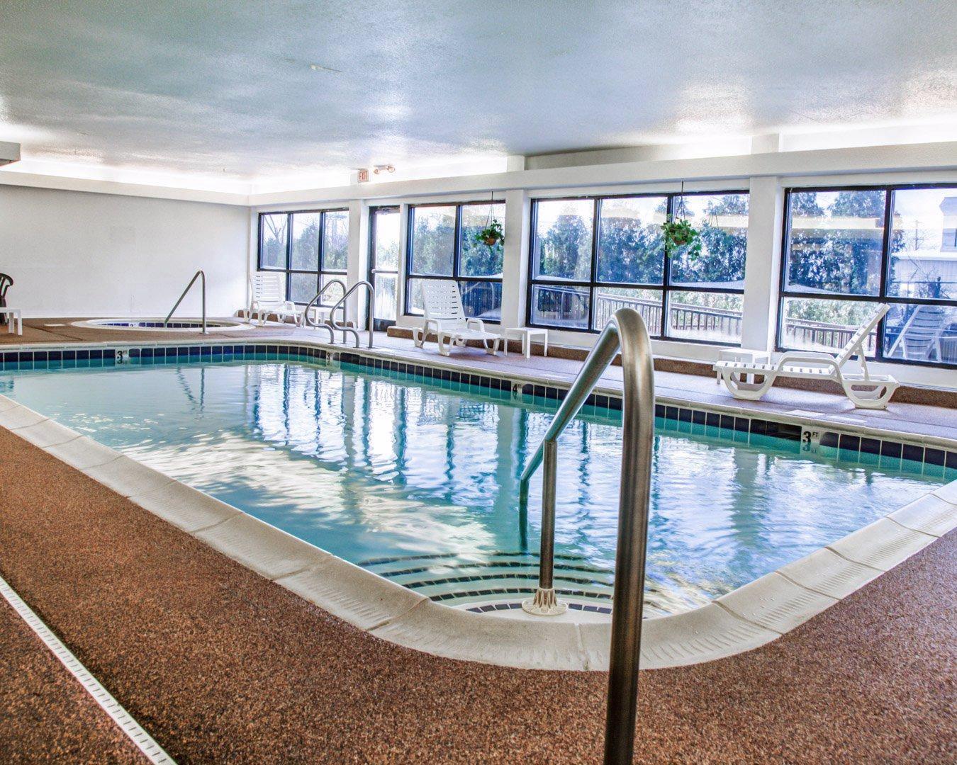 Comfort Suites Lombard - Addison Bagian luar foto