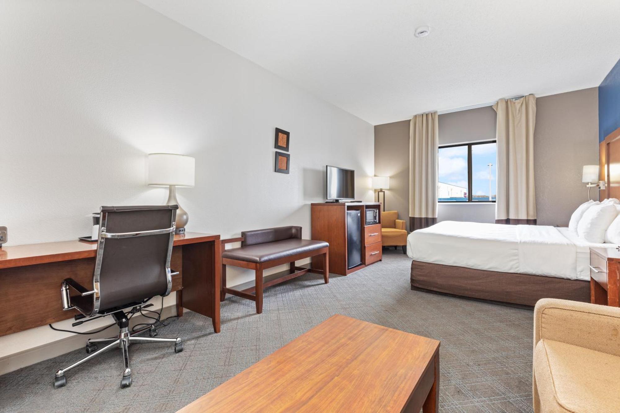 Comfort Suites Lombard - Addison Bagian luar foto