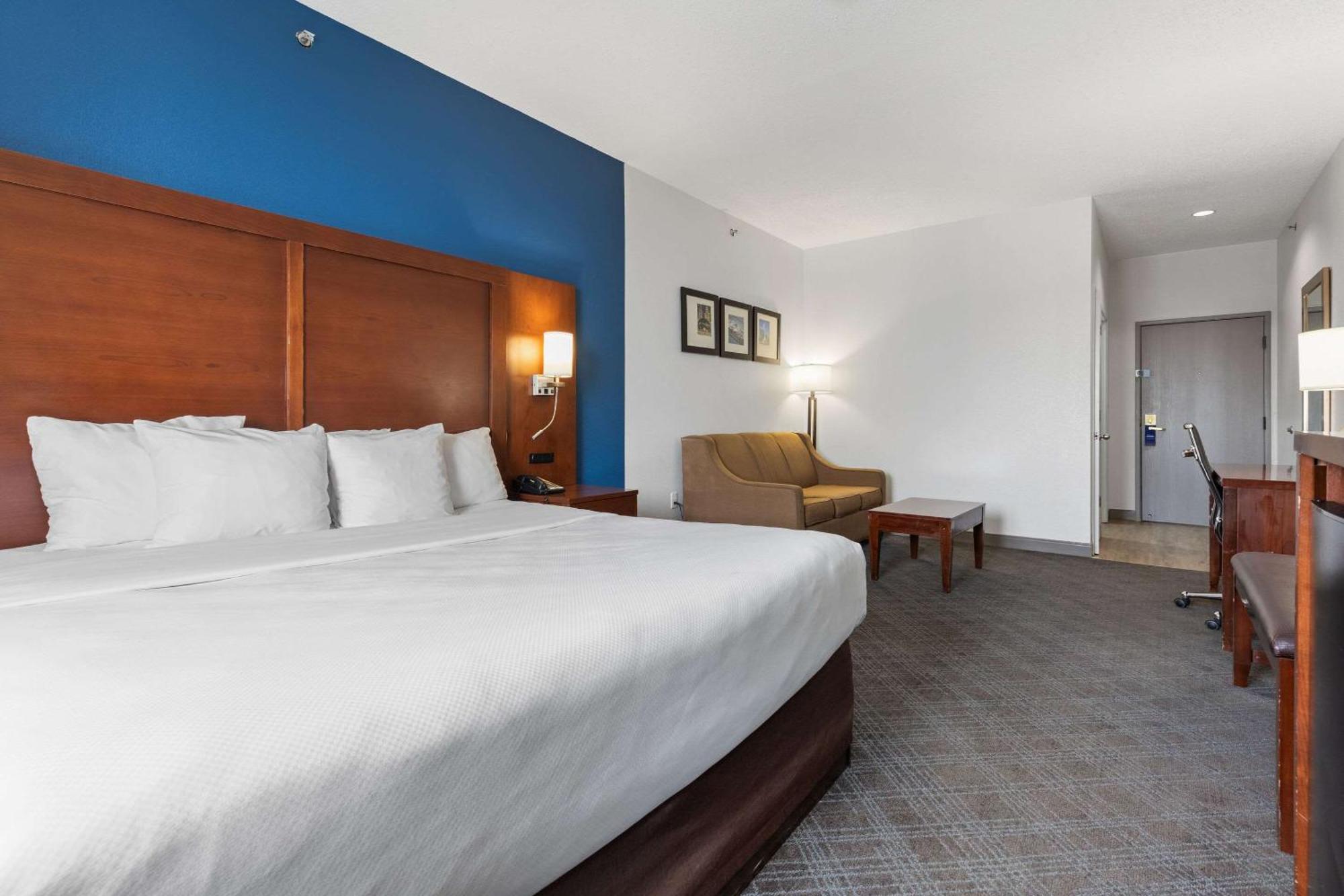 Comfort Suites Lombard - Addison Bagian luar foto