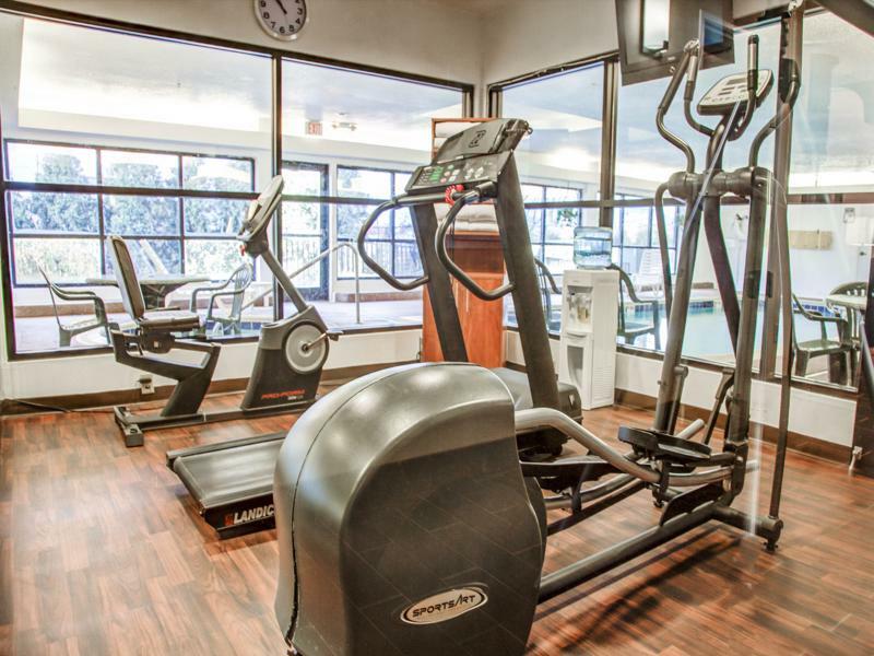 Comfort Suites Lombard - Addison Bagian luar foto